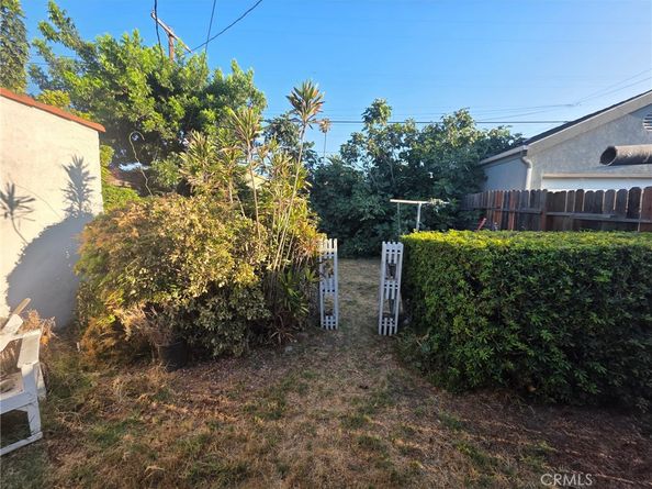 142 W 110th Street, Los Angeles CA 90061