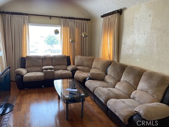 514 W 102nd, Los Angeles CA 90044