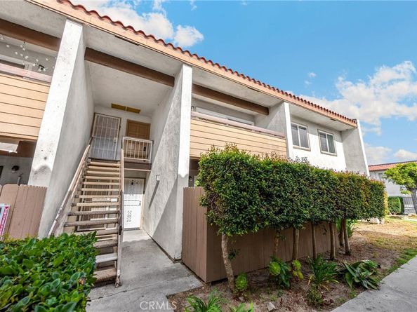 2521 W Sunflower Avenue R8, Santa Ana CA 92704