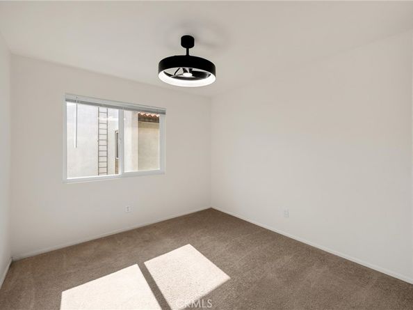 2521 W Sunflower Avenue R8, Santa Ana CA 92704