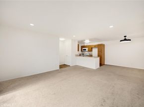 2521 W Sunflower Avenue R8, Santa Ana CA 92704