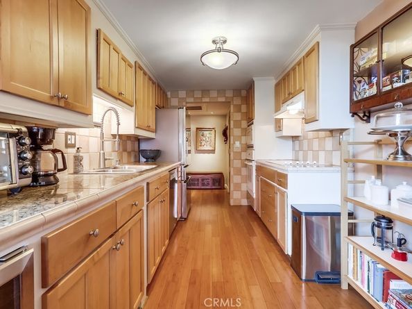 2015 E Broadway 402, Long Beach CA 90803