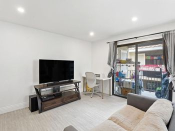 10174 Camino Ruiz
