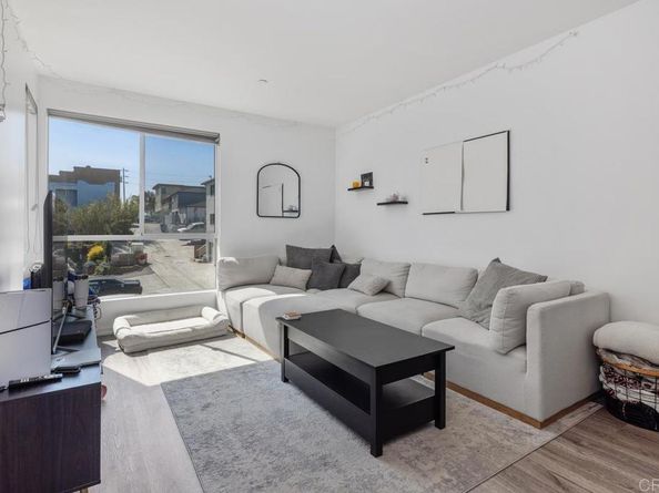 2187 Catalina 1, San Diego CA 92107