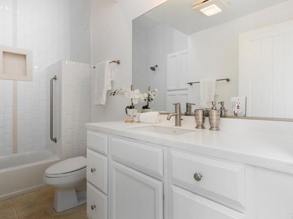 5050 Cahuenga Boulevard, North Hollywood CA 91601