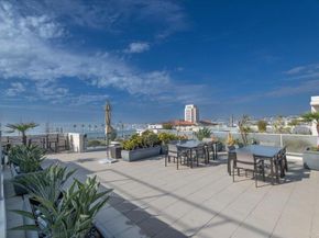 1431 Pacific Highway 702, San Diego CA 92101