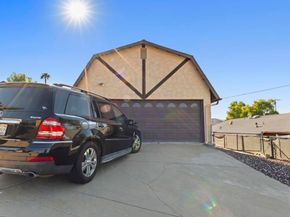 8552 Brodie Lane, Santee CA 92071