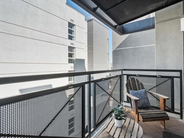 525 11th Avenue 1501, San Diego CA 92101