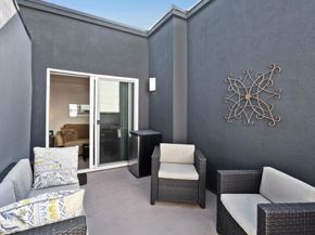 525 11th Avenue 1501, San Diego CA 92101