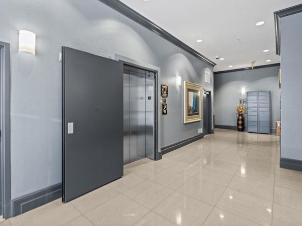 525 11th Avenue 1501, San Diego CA 92101