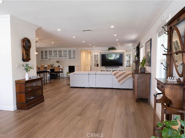 245 Brentwood, Costa Mesa CA 92627