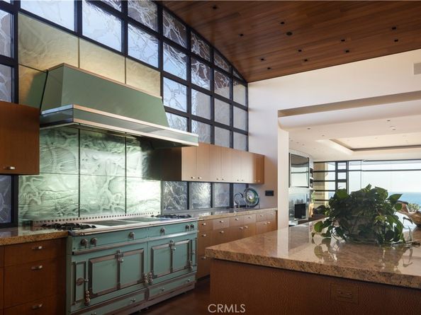 2526 Riviera Drive, Laguna Beach CA 92651