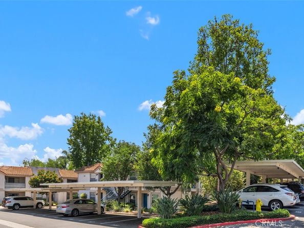 10337 Azuaga Street 218, San Diego CA 92129