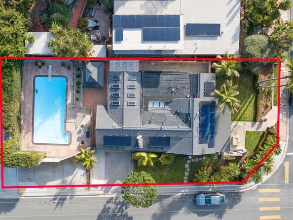 2451 Erie Street, San Diego CA 92110