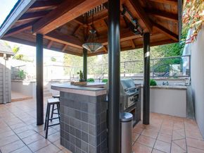 2451 Erie Street, San Diego CA 92110