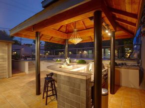 2451 Erie Street, San Diego CA 92110