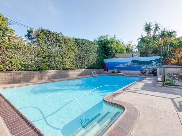 2451 Erie Street, San Diego CA 92110