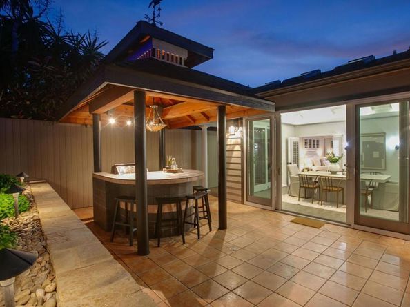2451 Erie Street, San Diego CA 92110