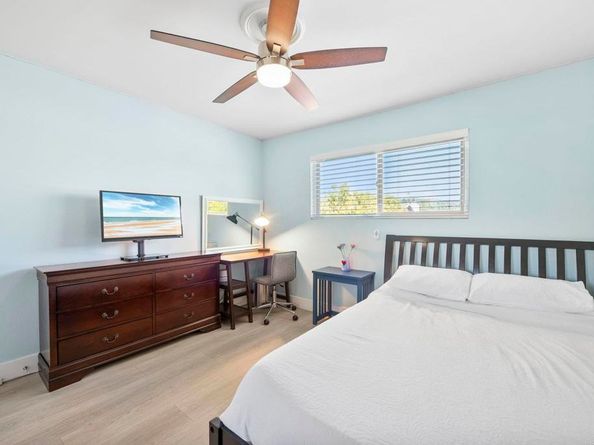 2352 Altisma Way 13, Carlsbad CA 92009