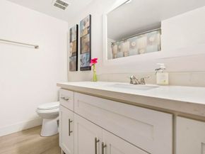 2352 Altisma Way 13, Carlsbad CA 92009