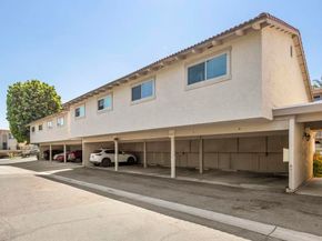 2352 Altisma Way 13, Carlsbad CA 92009