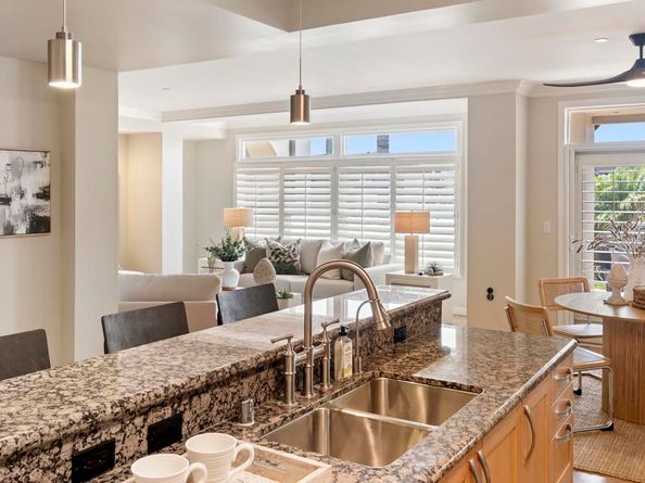 5470 La Jolla Boulevard H102, La Jolla CA 92037