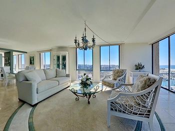 1200 Harbor Drive N