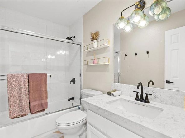 2352 Hosp Way 245, Carlsbad CA 92008