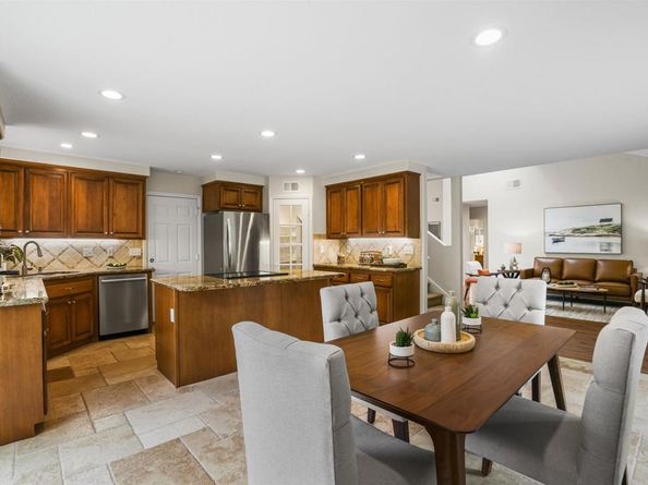 915 Lake Ridge Drive, San Marcos CA 92078