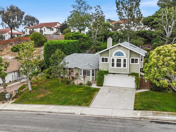 915 Lake Ridge Drive, San Marcos CA 92078