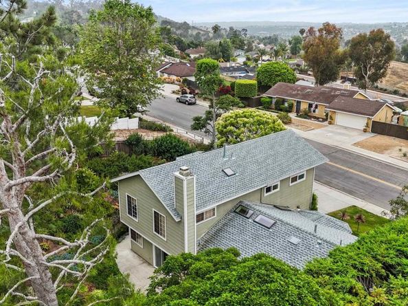 915 Lake Ridge Drive, San Marcos CA 92078