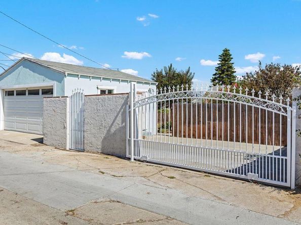 3578 CHAMOUNE Avenue, San Diego CA 92105