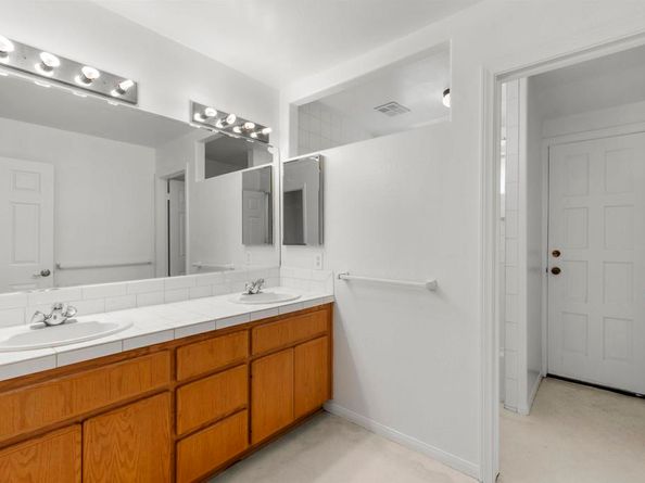 2731 Peet Lane, Escondido CA 92025