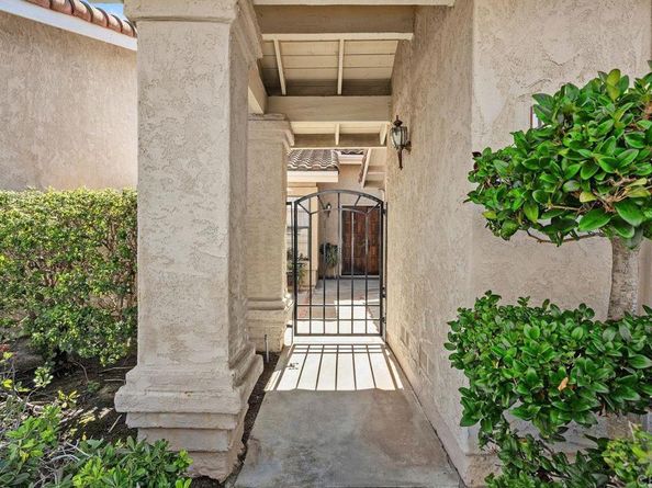 15662 Via Calanova, San Diego CA 92128