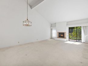 15662 Via Calanova, San Diego CA 92128