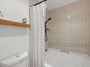 2372 Altisma Way C, Carlsbad CA 92009