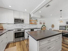 2372 Altisma Way C, Carlsbad CA 92009