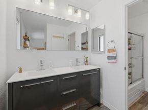 2372 Altisma Way C, Carlsbad CA 92009