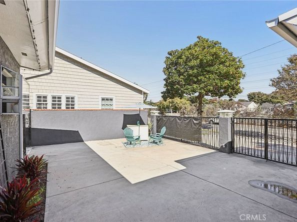 3675 Palo Verde Avenue, Long Beach CA 90808