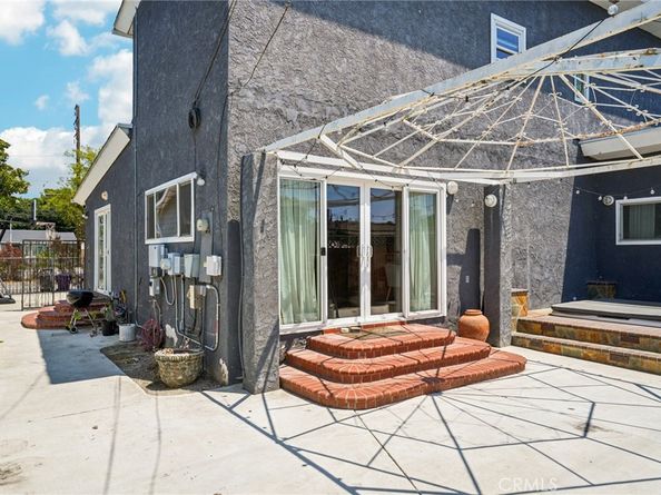 3675 Palo Verde Avenue, Long Beach CA 90808