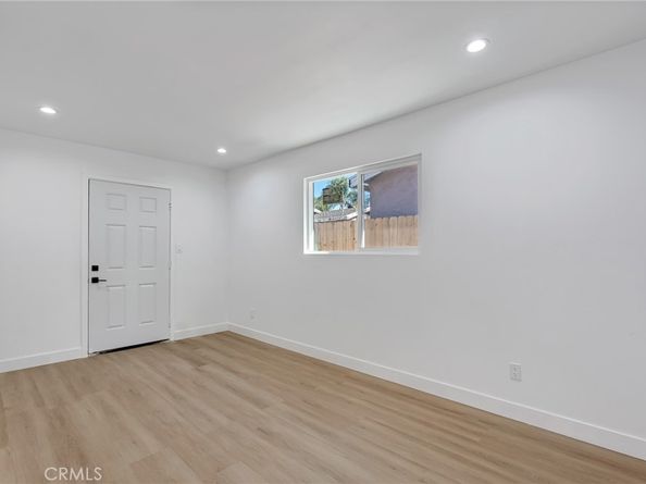 622 W 99th, Los Angeles CA 90044