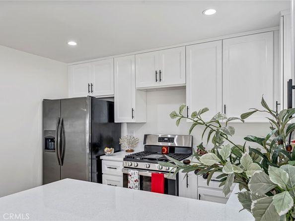 622 W 99th, Los Angeles CA 90044