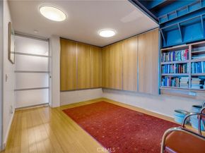 4022 Braeburn Way, Los Angeles CA 90027