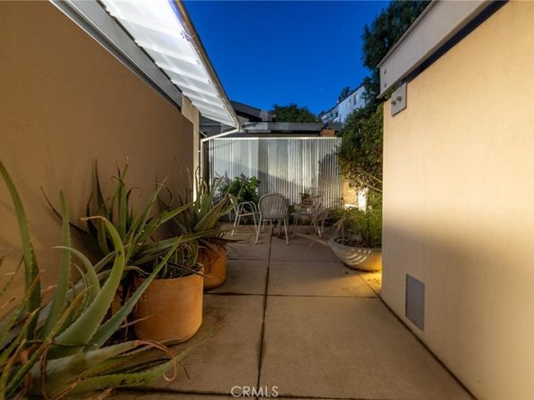 4022 Braeburn Way, Los Angeles CA 90027