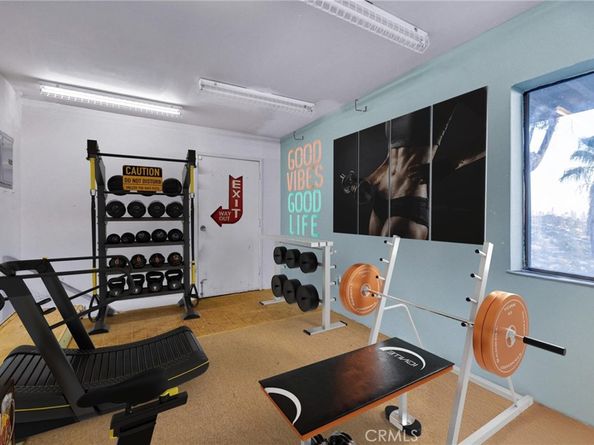 4022 Braeburn Way, Los Angeles CA 90027