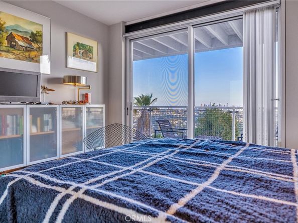 4022 Braeburn Way, Los Angeles CA 90027