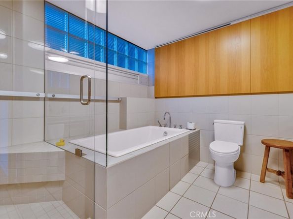 4022 Braeburn Way, Los Angeles CA 90027