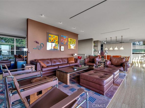 4022 Braeburn Way, Los Angeles CA 90027