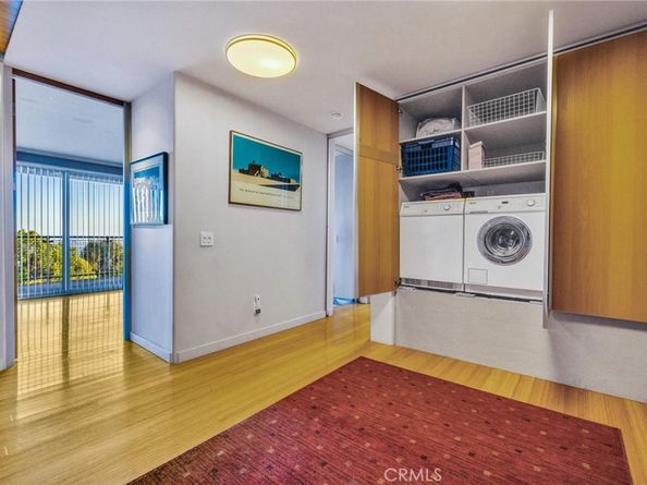 4022 Braeburn Way, Los Angeles CA 90027