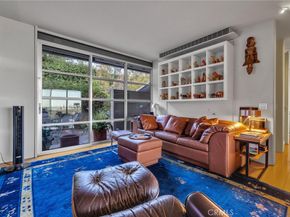 4022 Braeburn Way, Los Angeles CA 90027